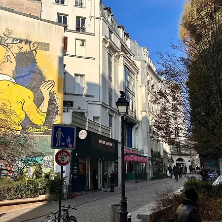 A Unique Duplex In The Heart Of Montorgueil *